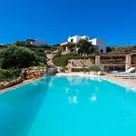 Villa Blue Greens