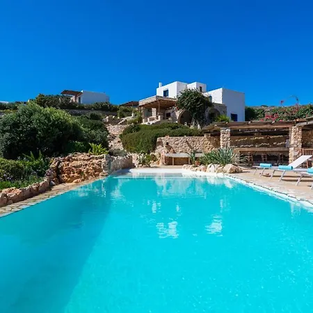 Villa Blue Greens
